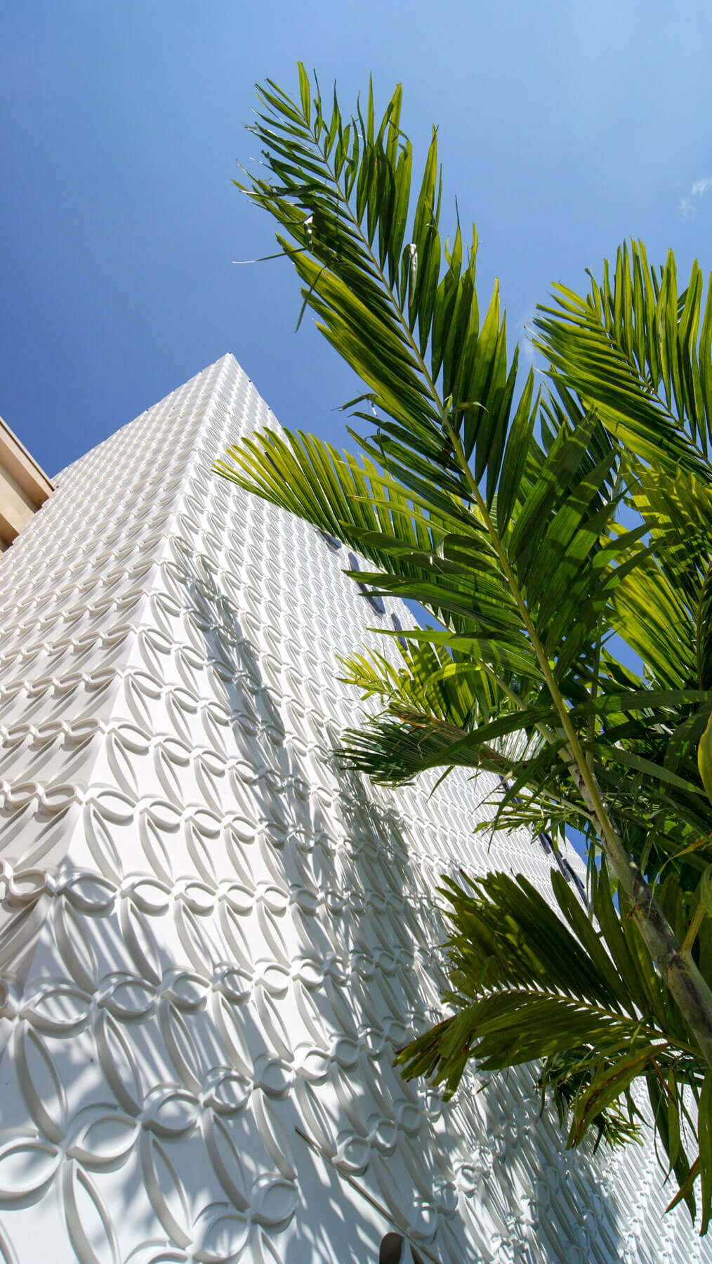 Stunning Façade and Spiral Staircase at Louis Vuitton location in Miami - Feature Walters